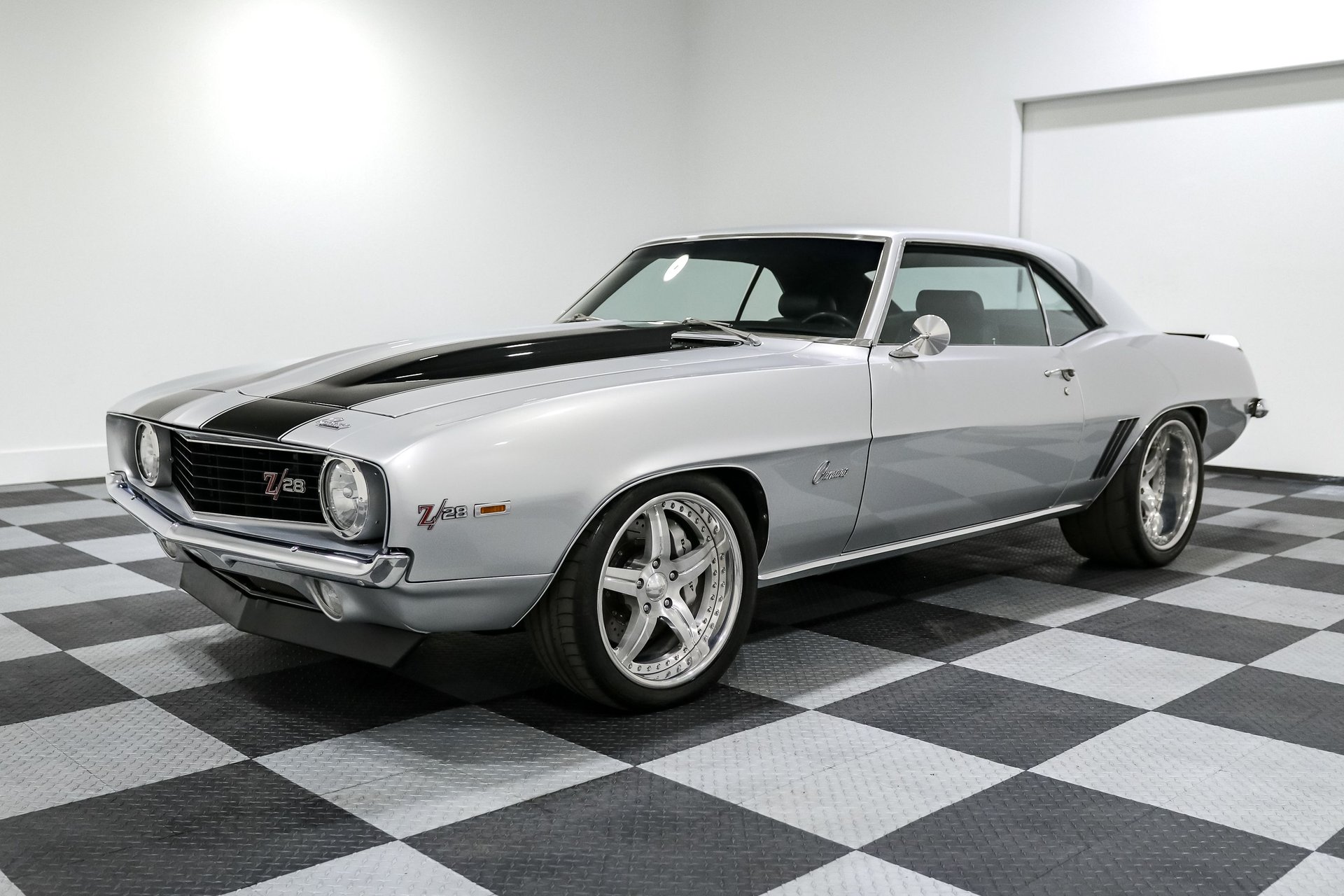 1969-chevrolet-camaro-z28-sjmrrmuu
